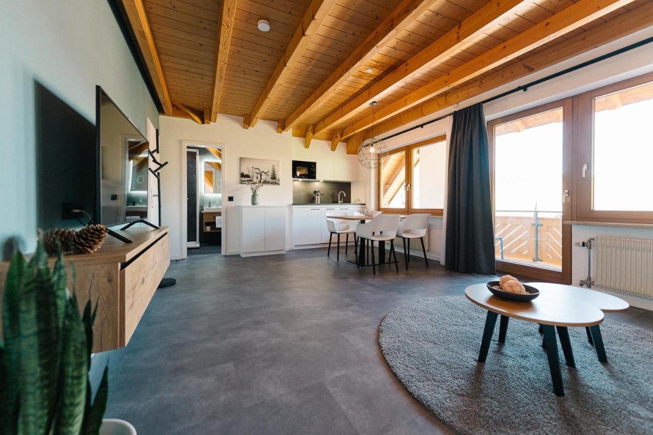 Moderne 2 Zi.-Fewo Blackforest Art Naehe Freiburg Simonswald Exterior foto