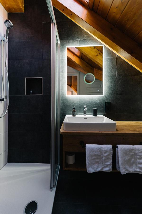 Moderne 2 Zi.-Fewo Blackforest Art Naehe Freiburg Simonswald Exterior foto